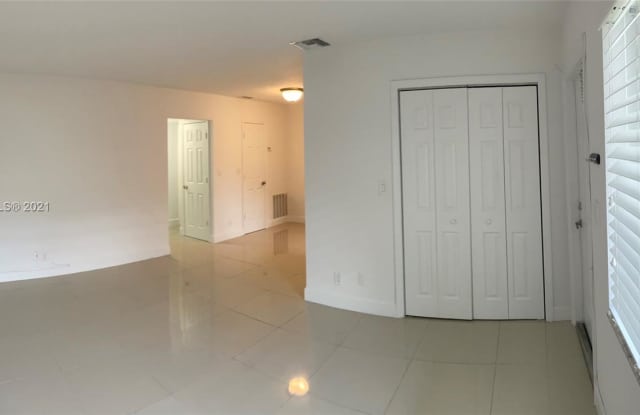 639 NE 10th Ave Gallery 3