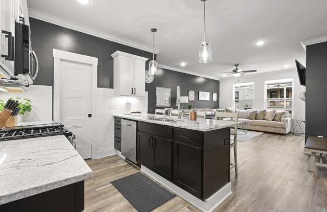 127 East 8th Avenue photos photos