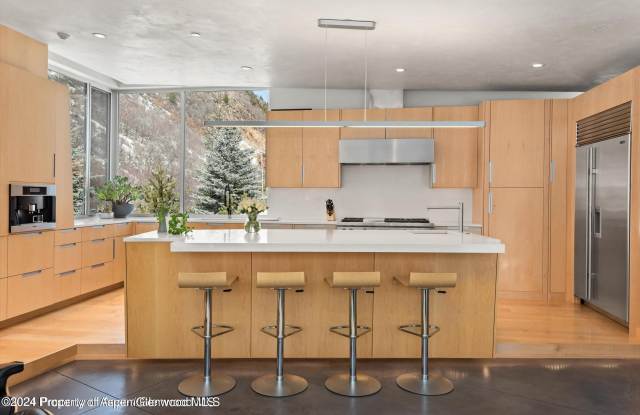 1015 Cemetery Lane photos photos