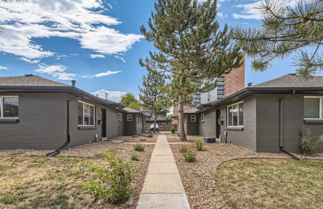 Hale neighborhood duplex w/large patio for entertaining and relaxing. photos photos