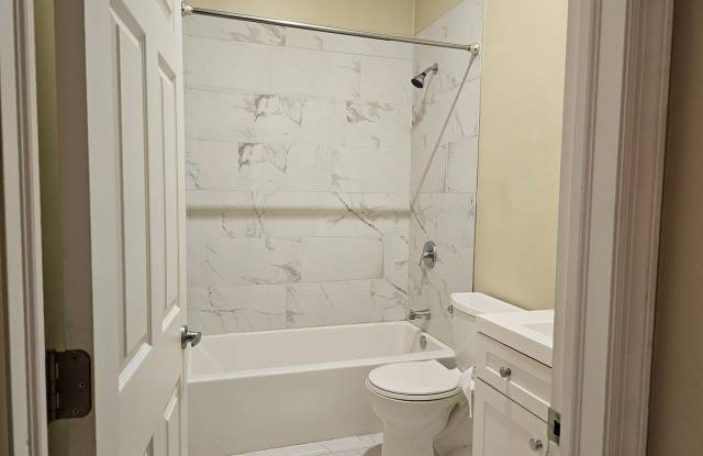 606 E LANDIS AVENUE photos photos