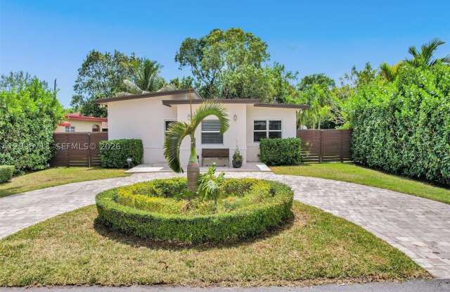 6550 SW 52nd Ter Gallery 2