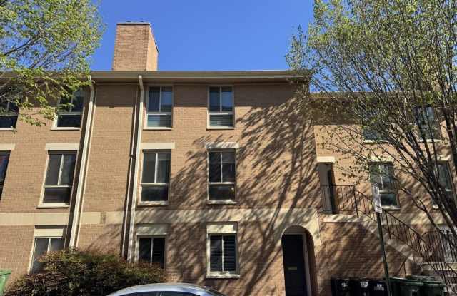 136 BARRE ST W #R - 136 West Barre Street, Baltimore, MD 21201