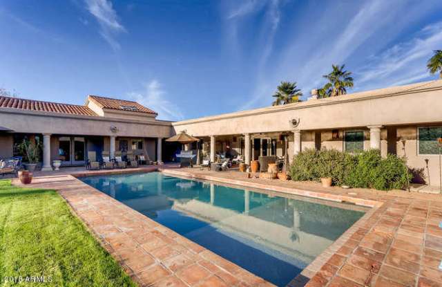 6001 E DONNA Circle Gallery 2