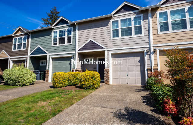 Three Bedroom Townhome in Great Canby Neighborhood! photos photos