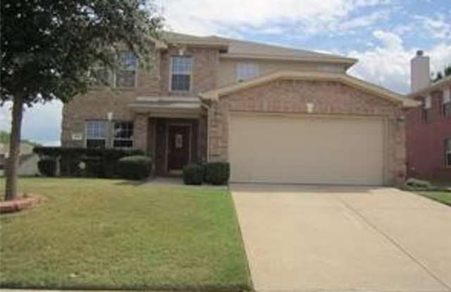 604 Erica Lane - 604 Erica Lane, Euless, TX 76039