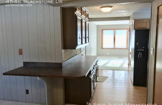 4546 Blackstone Dr Gallery 4