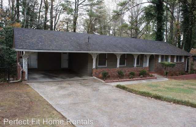 2489 Greenwood Circle Gallery 2