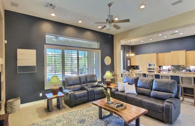 1946 W EASTMAN Court Gallery 3