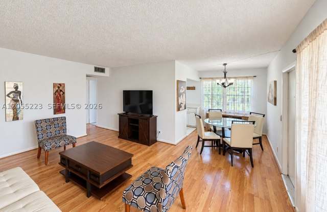 312 Mansfield H Gallery 3