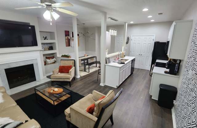 Room in 3 Bedroom Townhome at W Park Cir photos photos