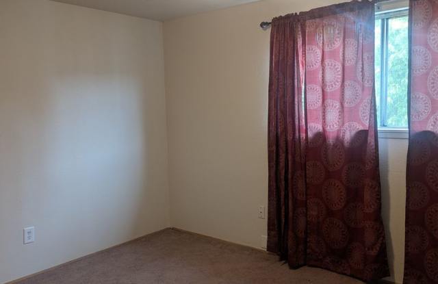Cure 2 bd 1 ba house Gallery 4