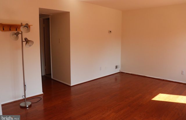 1817 WESTWIND WAY Gallery 2