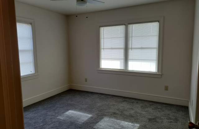 1703 Jackson Street Gallery 2