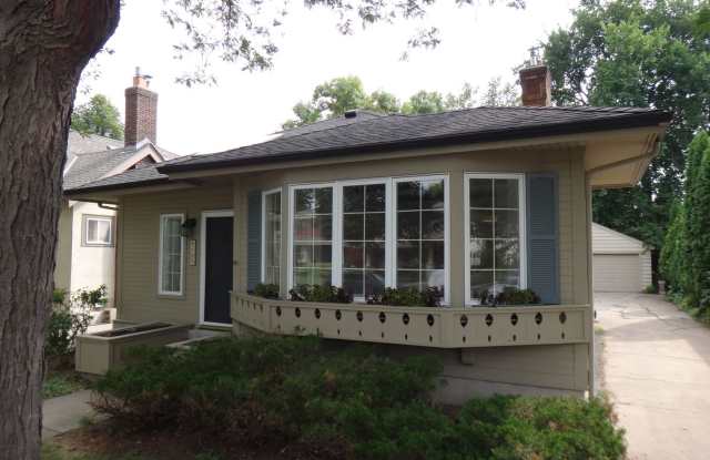 3br/2ba Linden Hills Charmer - Great Location, Professional Management! - 4609 Ewing Avenue South, Minneapolis, MN 55410