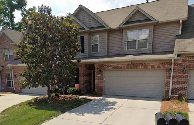 Townhome in a great location! photos photos