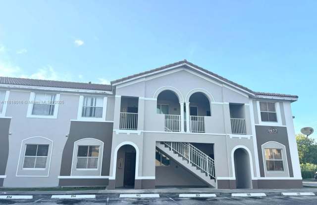 1677 SE 27 Court - 1677 Southeast 27th Court, Homestead, FL 33035