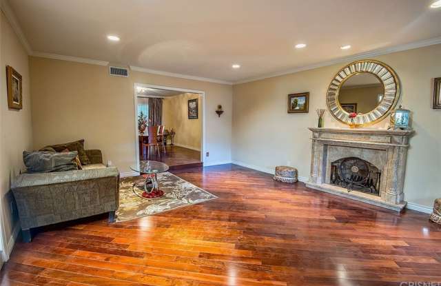 14459 Greenleaf Street Gallery 4