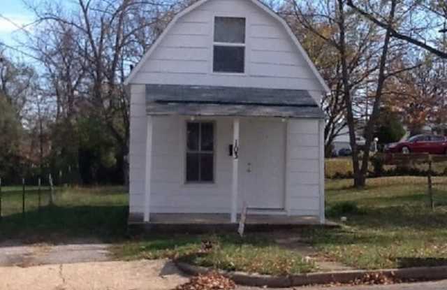 103 N Walker St photos photos