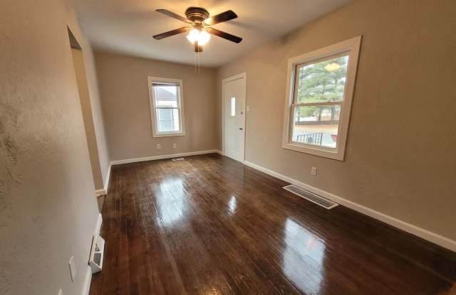 3 bedroom, 1 bathroom home with garage! photos photos