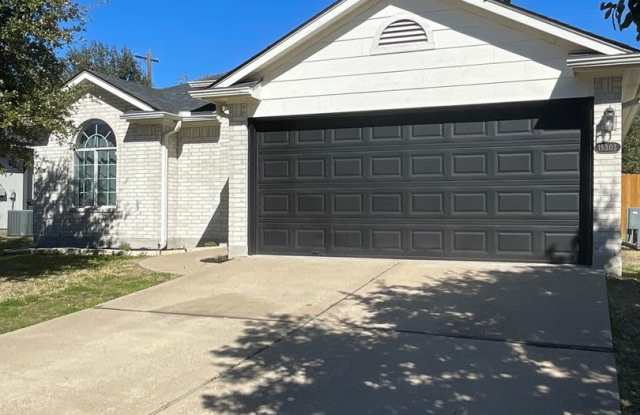 3 Bed 2 Bath Single Family Home photos photos