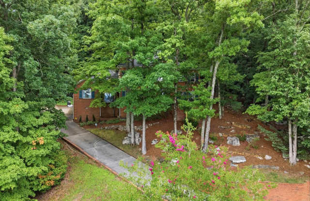 2276 Governors Bend Road SE Gallery 3