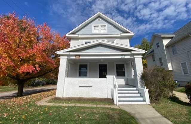 Big Charming on a Corner Lot—6BR, Decorative FP, Covered Porch photos photos Big Charming on a Corner Lot—6BR, Decorative FP, Covered Porch photos photos