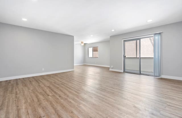 Jaclyn Terrace Gallery 2