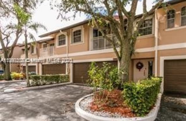 4989 Riverside Dr - 4989 Riverside Drive, Coral Springs, FL 33067