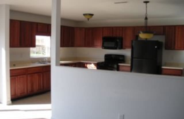 Zionsville - 3 BR 2 story home Gallery 3