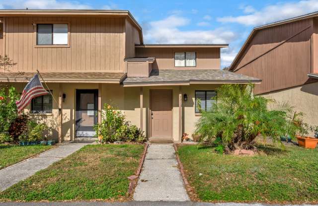 Spacious 1-bedroom, 1.5-bath, two-story Kirby Creek townhome close to N. Dale Mabry photos photos