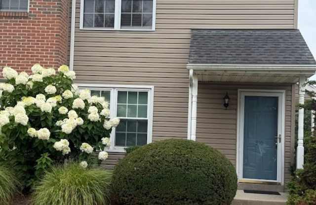 3 Bedroom Condo Seven Oaks Wyomissing Gallery 3
