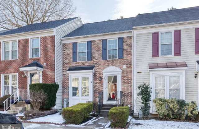 Welcome to Lions Gate, a 3bd 2.5bth home in a highly sought-after community in the heart of Odenton - 684 Lions Gate Lane, Odenton, MD 21113