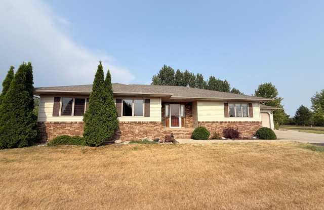 Spacious 5-Bedroom Horace Home with Shop, Large Yard & Flexible Lease Options photos photos