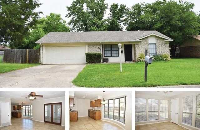 809 Darnell Avenue - 809 Darnell Avenue, Benbrook, TX 76126