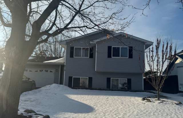 4 Bed Single Family Backs up to Park photos photos