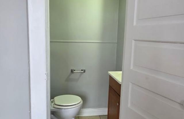 223 East 11th St. Gallery 4