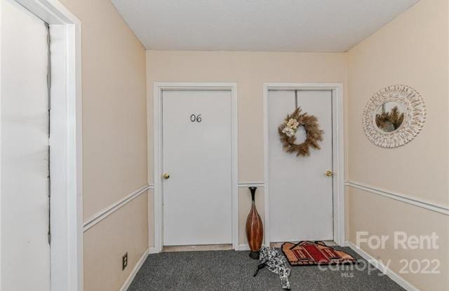 10206 Rose Meadow Lane Gallery 3