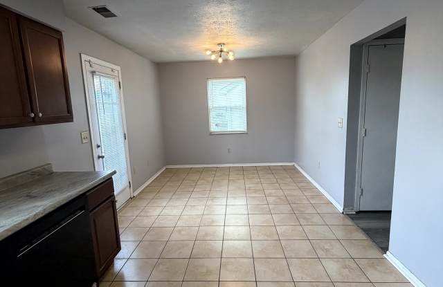 6643 Fairway Ave Gallery 3