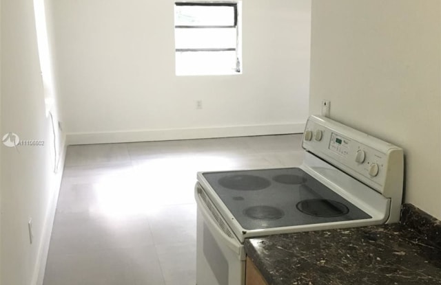 2612 NE 206th St - 2612 NE 206th St, Ojus, FL 33180