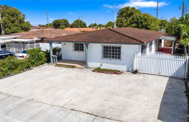 361 E 39th St photos photos