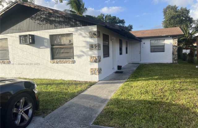 4809 SW 25th St photos photos