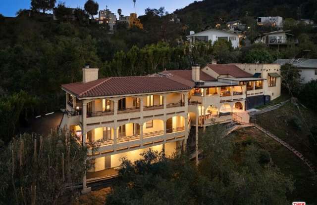6844 Cahuenga Park Trail - 6844 Cahuenga Park Trail, Los Angeles, CA 90068