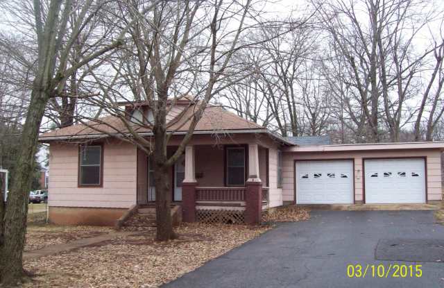 FARMINGTON - Historic downtown location / Attached 2 Car Garage - $1096.97 MONTH / $2999 DOWN photos photos