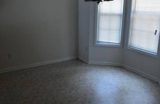 180 Waters Edge Drive Gallery 3