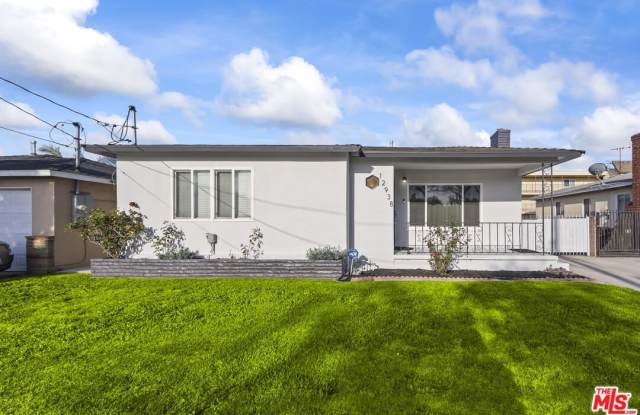 12938 Jefferson Ave photos photos