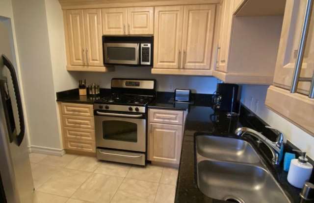 Charming Fully Furnished 1 Bedroom Condo: Your Oasis Just Off the Strip! photos photos
