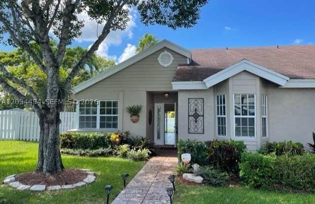 11160 SW 11th Pl Gallery 2