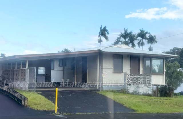 Convenient location in Hilo Gallery 1