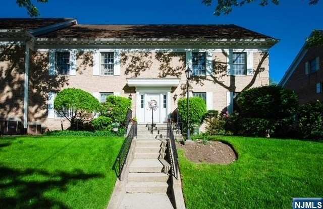 11 S Maple Avenue photos photos